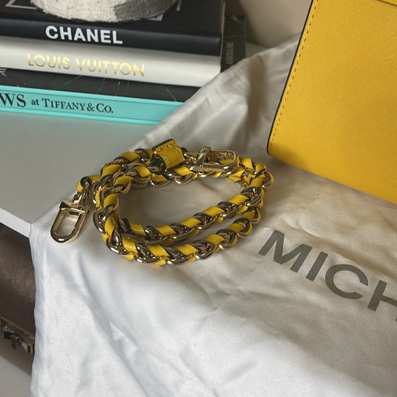 Michael Kors Carmen handbag - Picture 3 of 12